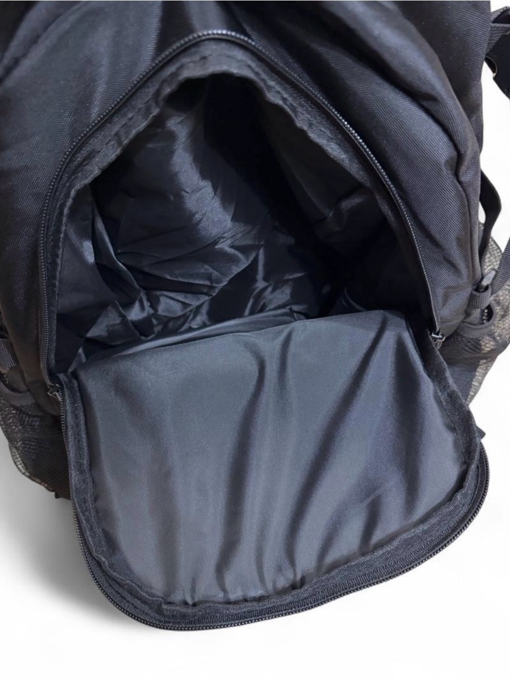 Sports Backpack - Picture 3 of 6